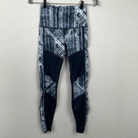 Lululemon Hot To Street Pant Heat Wave White Black Black Sheer Mesh Sz 2 - Picture 2 of 16